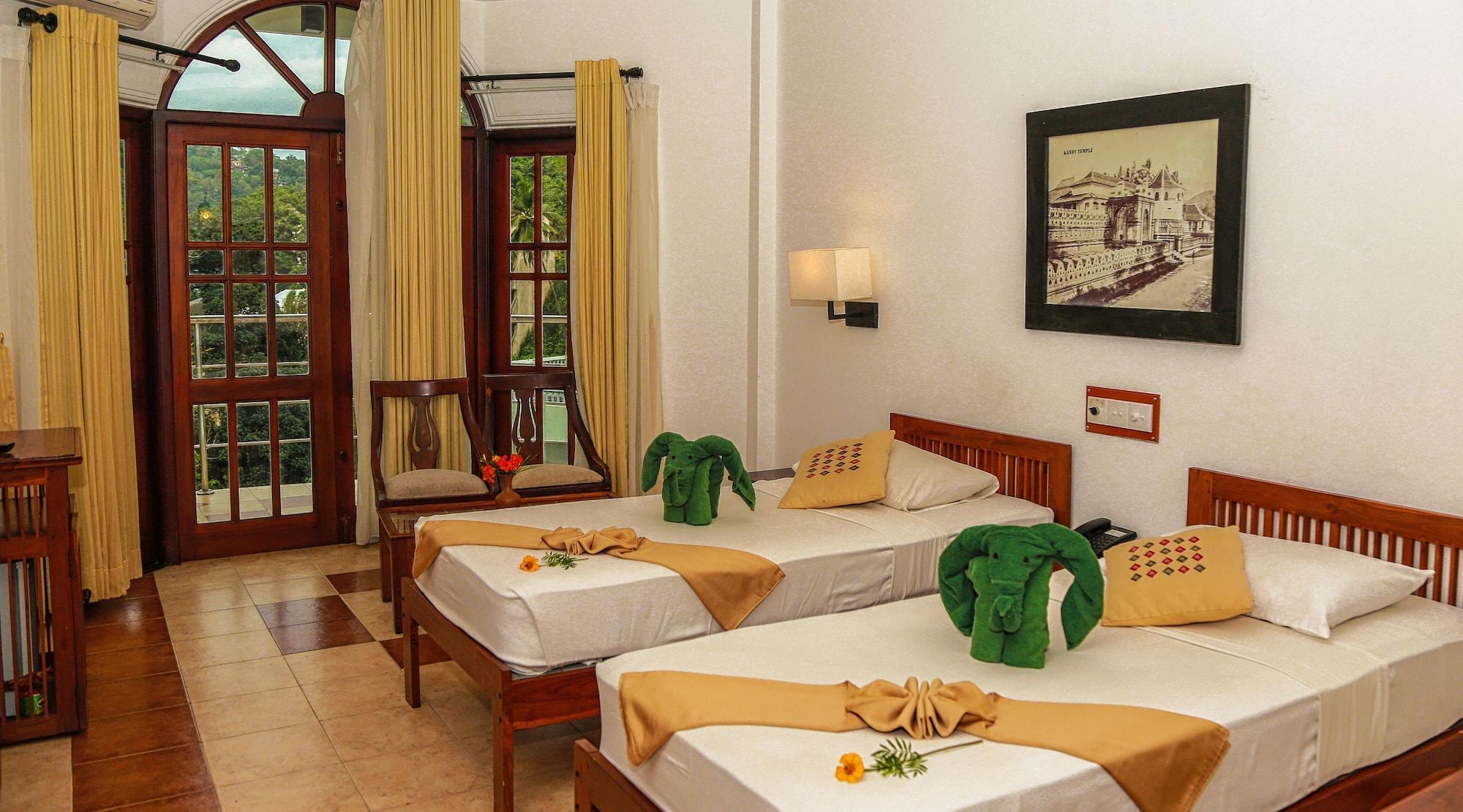 Senani Hotel Kandy Extérieur photo