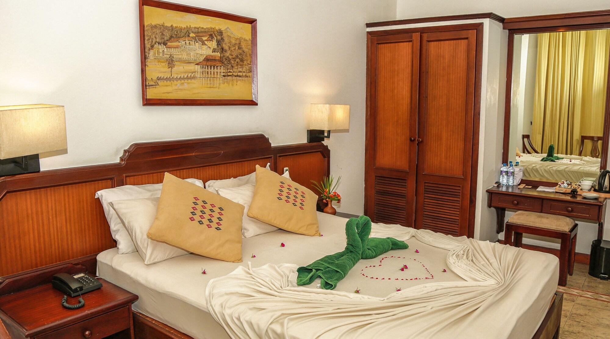Senani Hotel Kandy Extérieur photo
