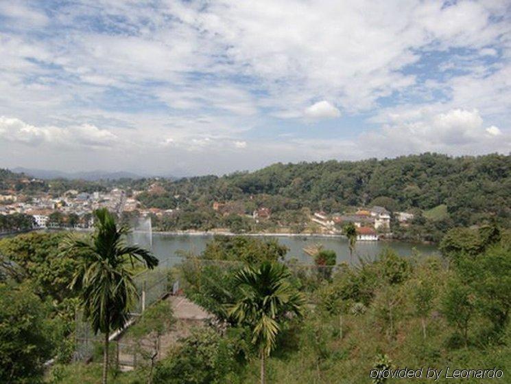Senani Hotel Kandy Extérieur photo