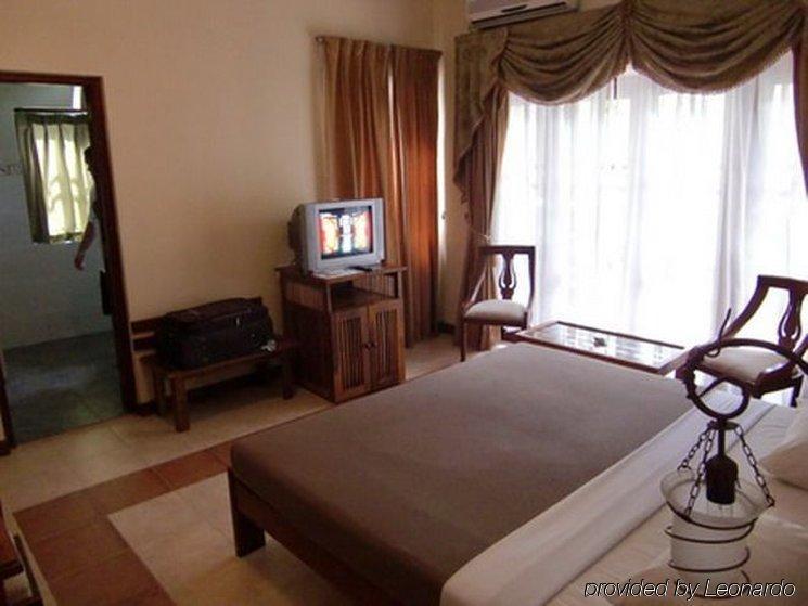 Senani Hotel Kandy Extérieur photo