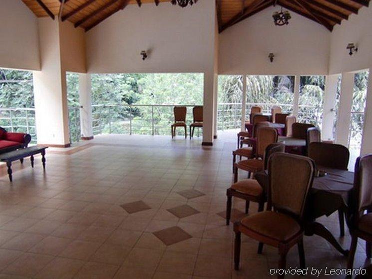 Senani Hotel Kandy Extérieur photo