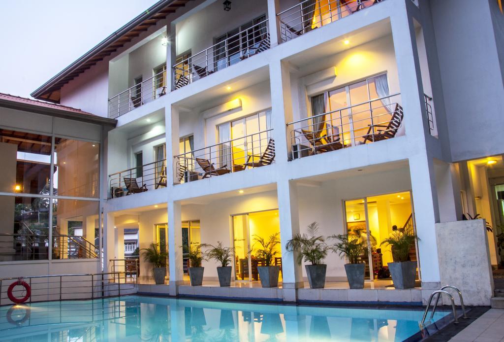 Senani Hotel Kandy Extérieur photo