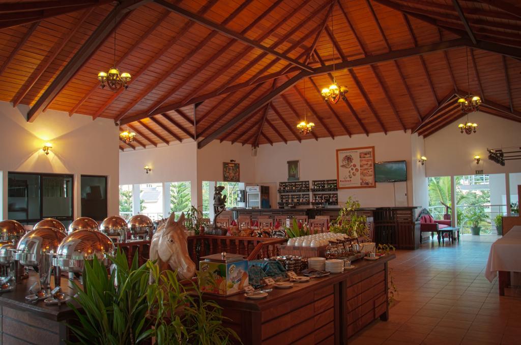 Senani Hotel Kandy Extérieur photo