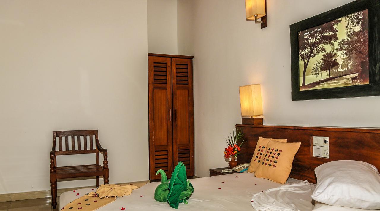 Senani Hotel Kandy Extérieur photo