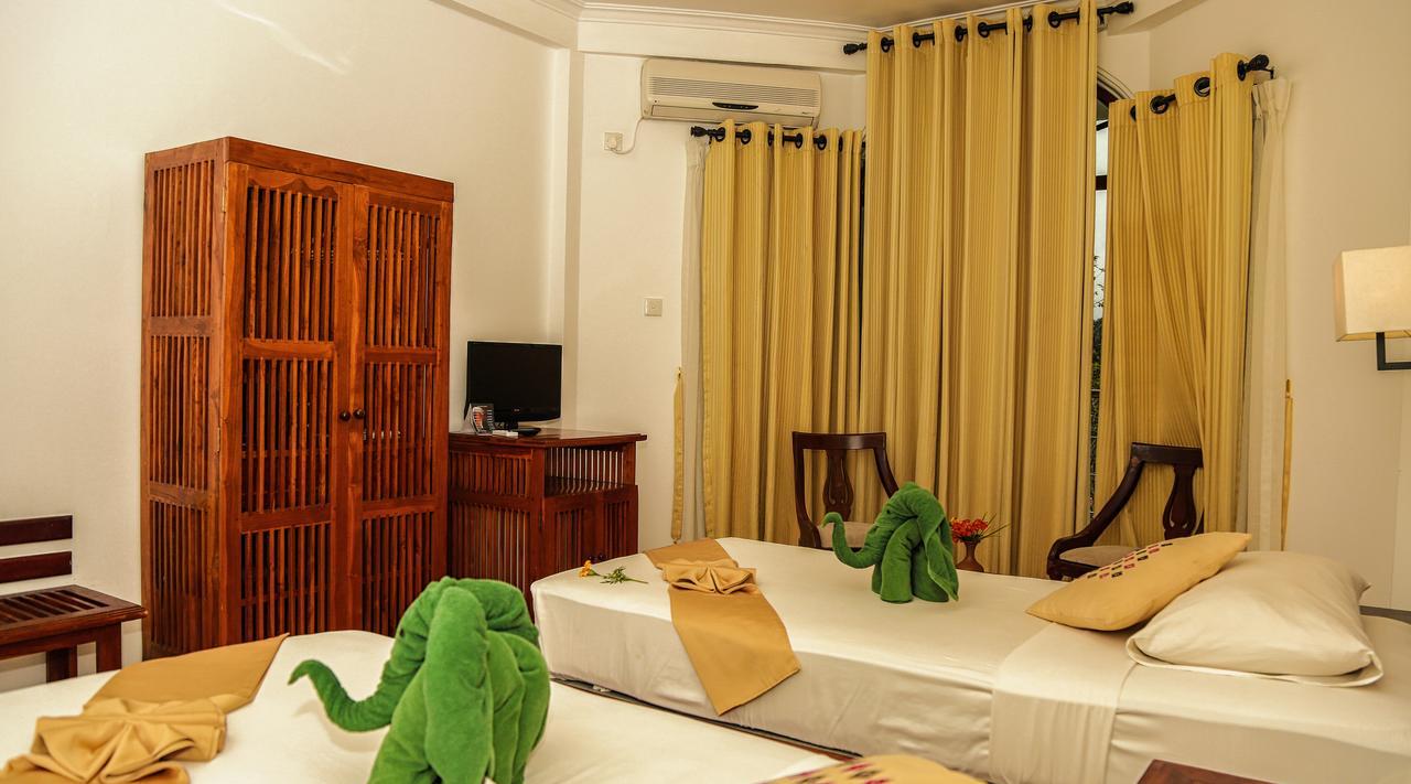 Senani Hotel Kandy Extérieur photo