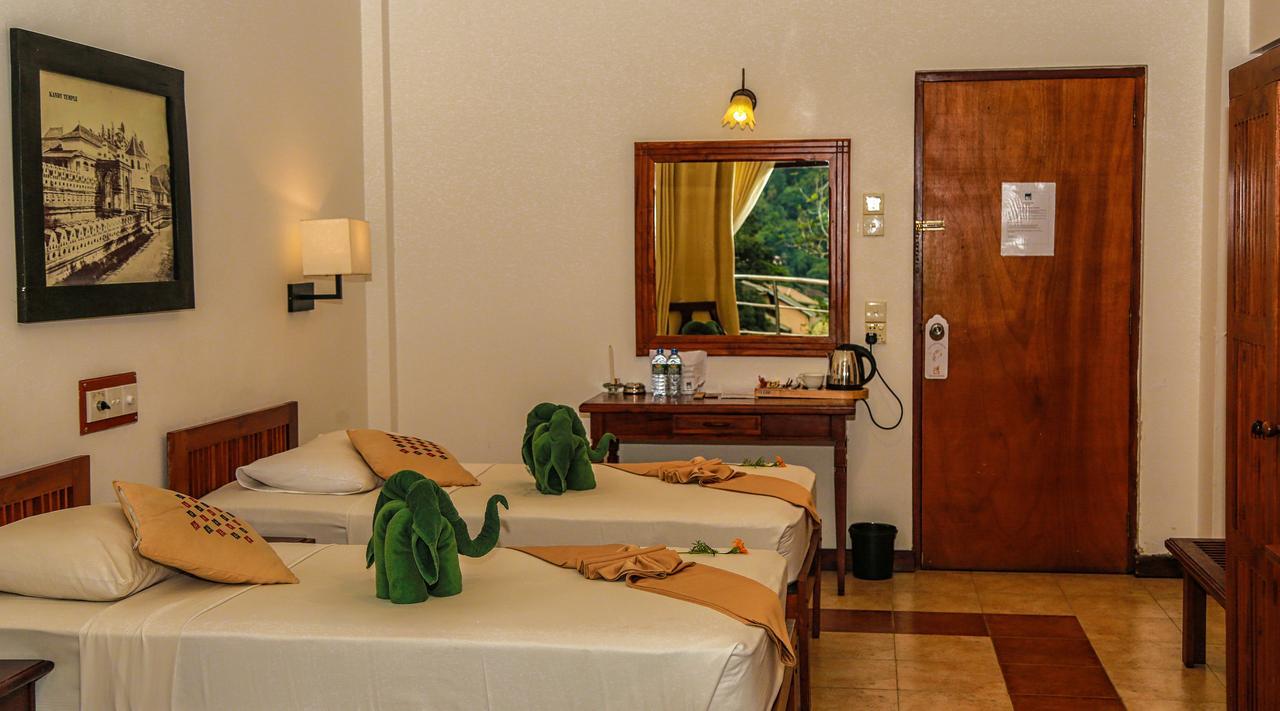 Senani Hotel Kandy Extérieur photo