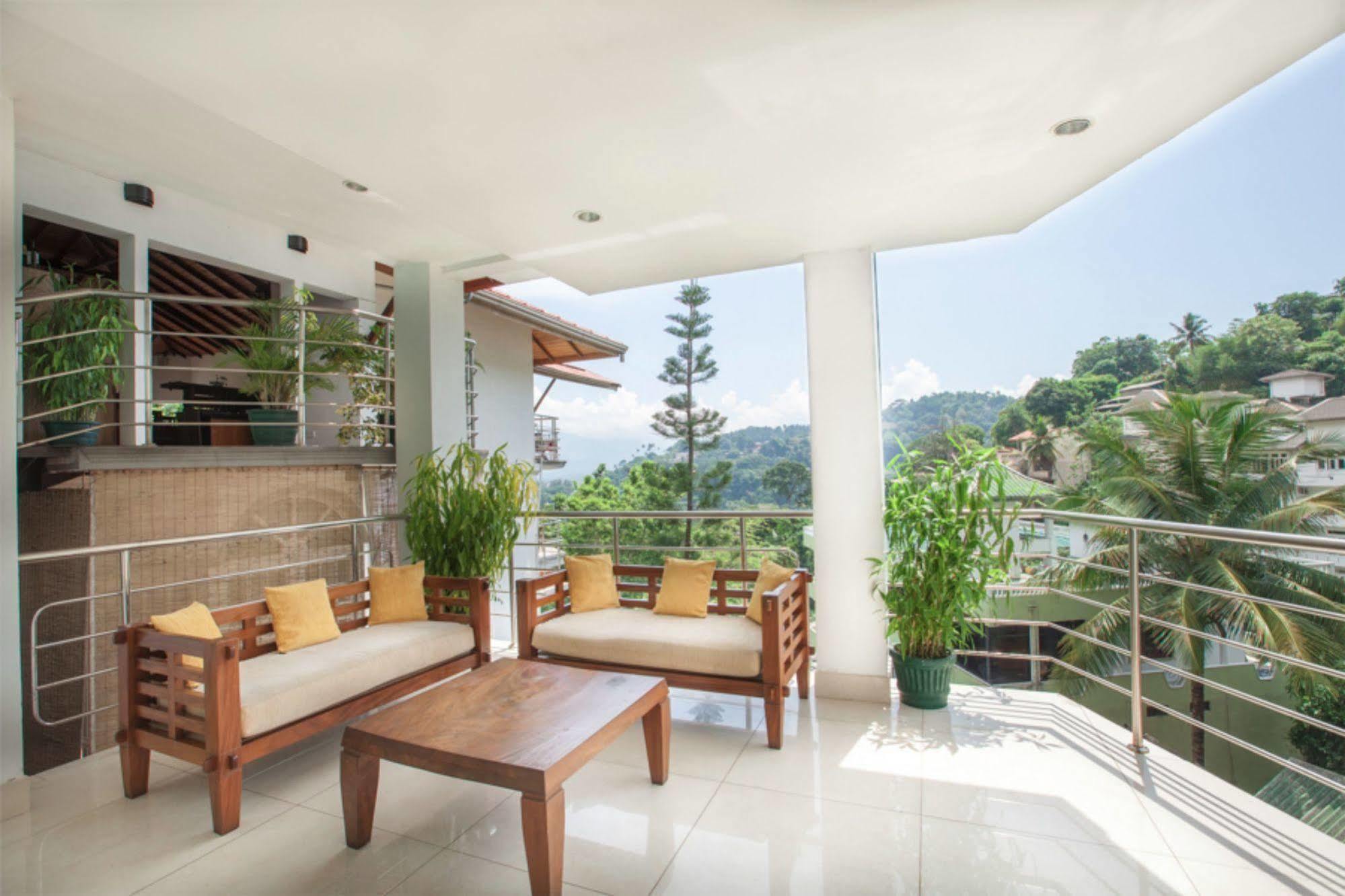 Senani Hotel Kandy Extérieur photo