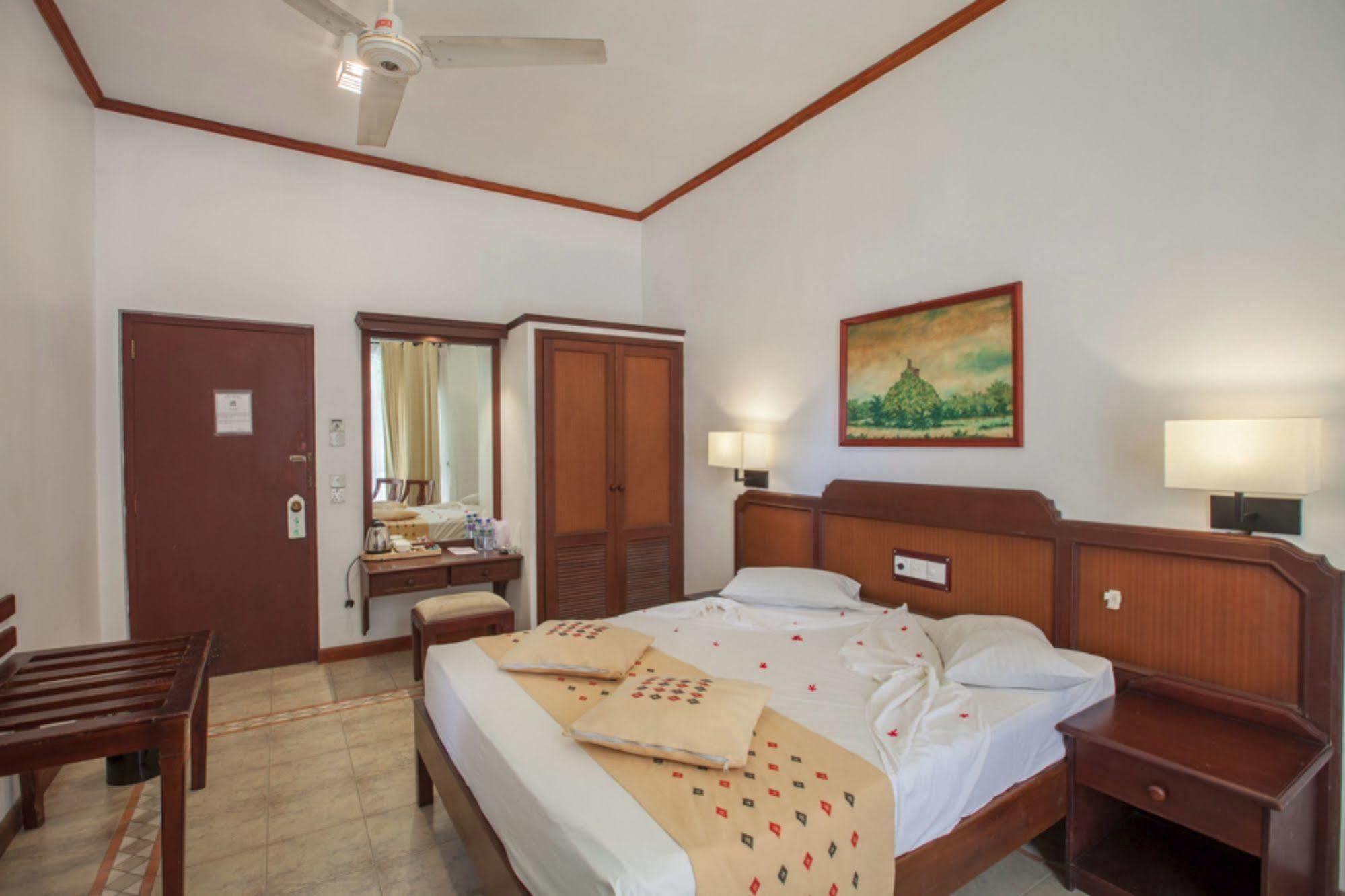 Senani Hotel Kandy Extérieur photo